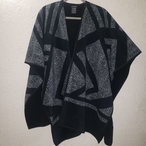 Ike Behar Fleece Poncho Wrap Black Geometric Open Shawl Womens Reversible OS